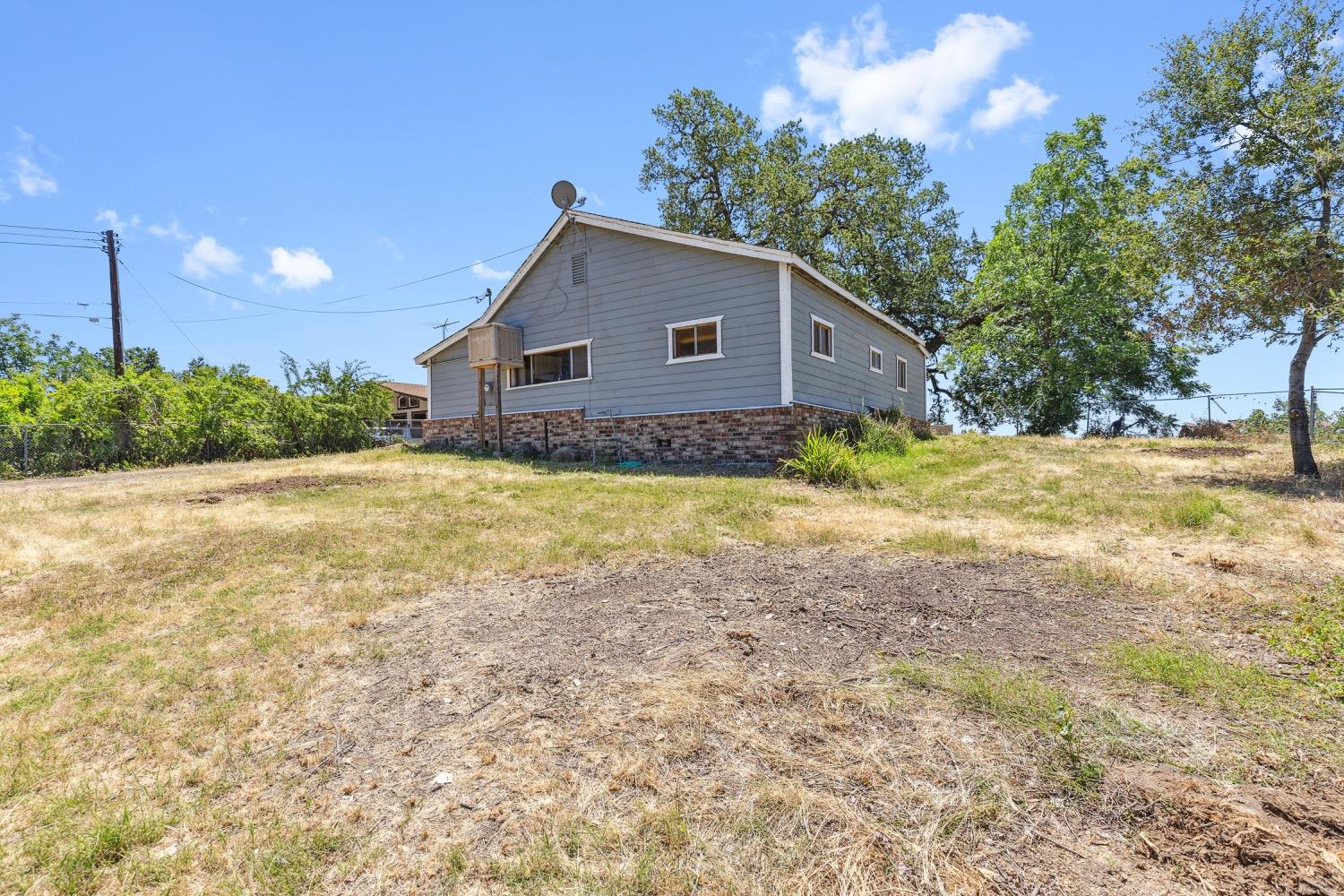 9348 Golden Gate Avenue