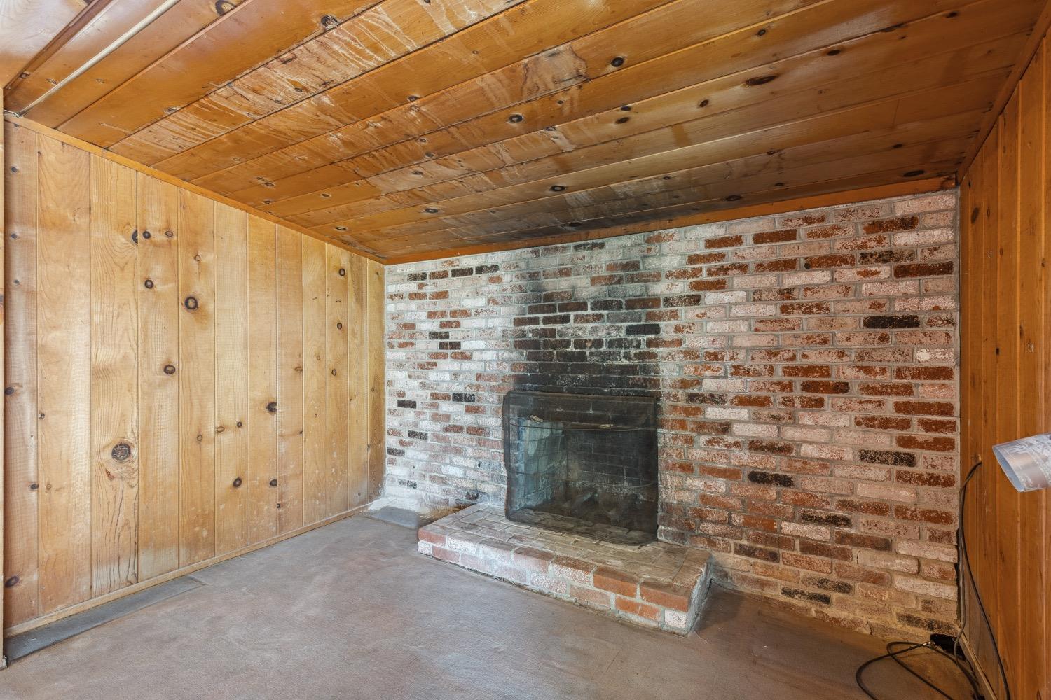 9348 Golden Gate Avenue