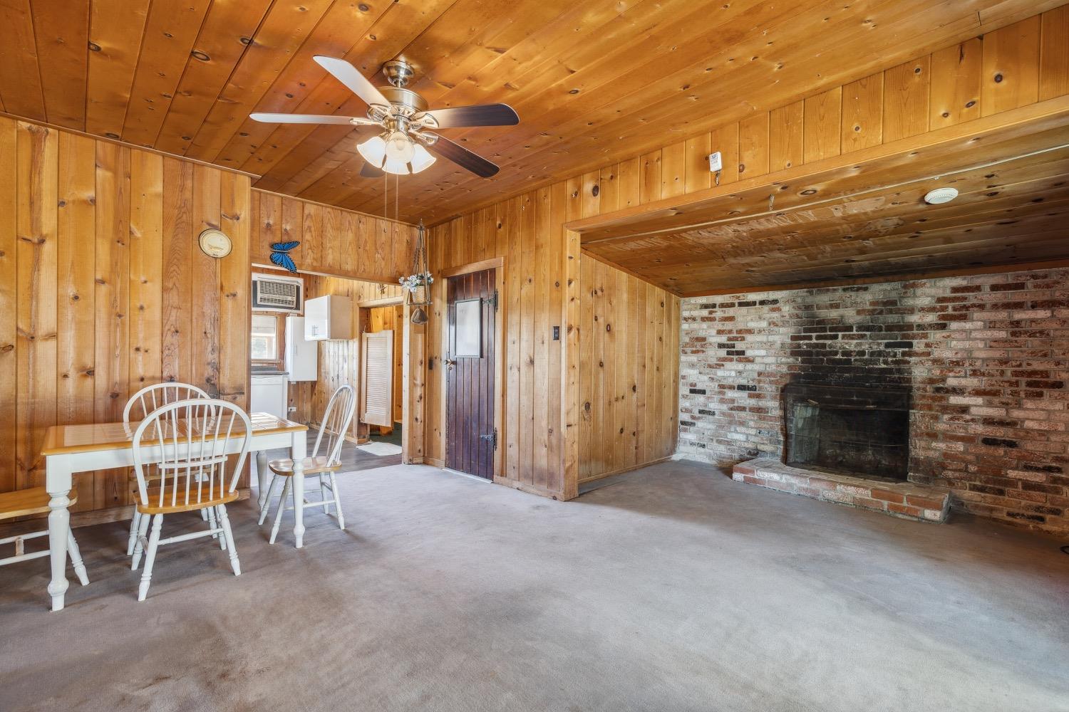 9348 Golden Gate Avenue