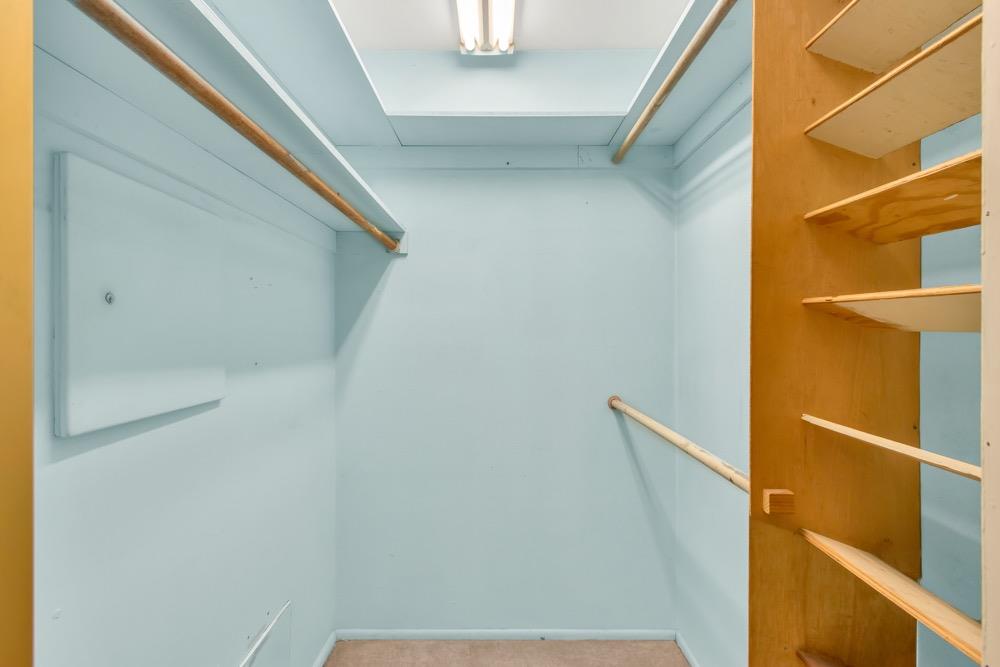 7652 Kensington Drive