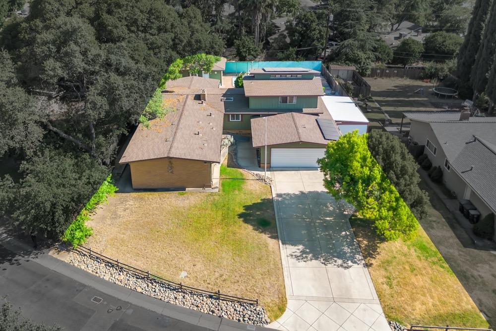 7652 Kensington Drive