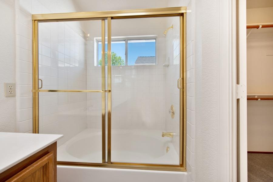 3716 Pine Hollow Way