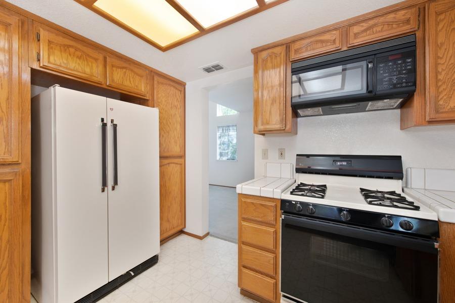 3716 Pine Hollow Way