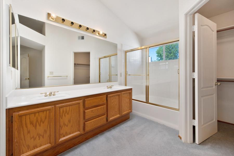 3716 Pine Hollow Way