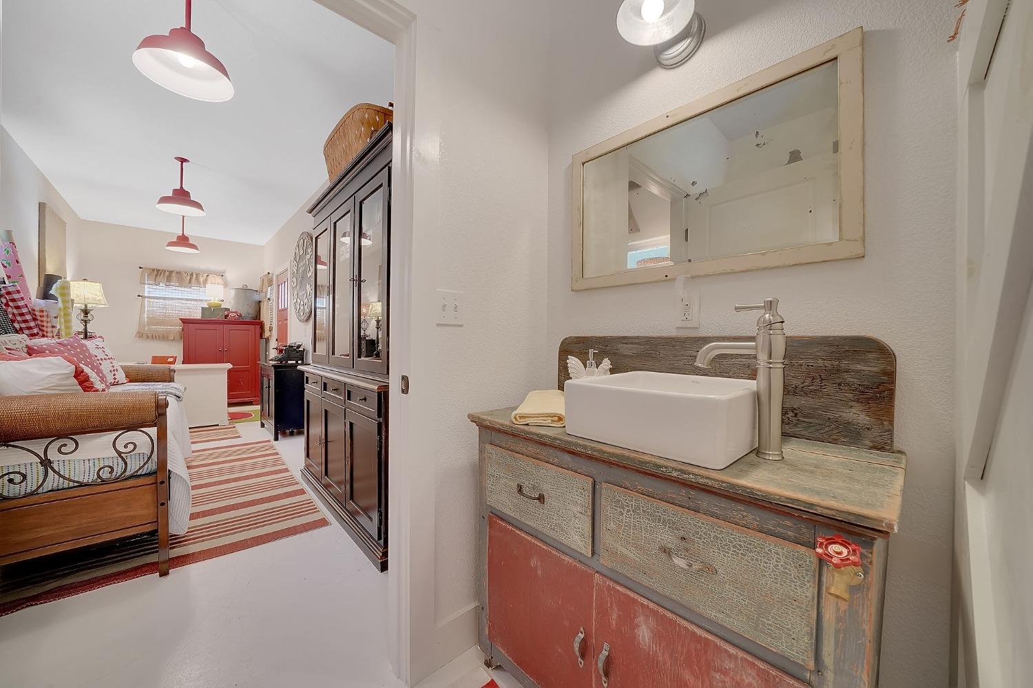 1665 Lili Valley Circle