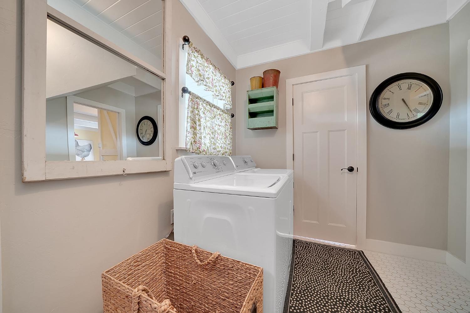 1665 Lili Valley Circle