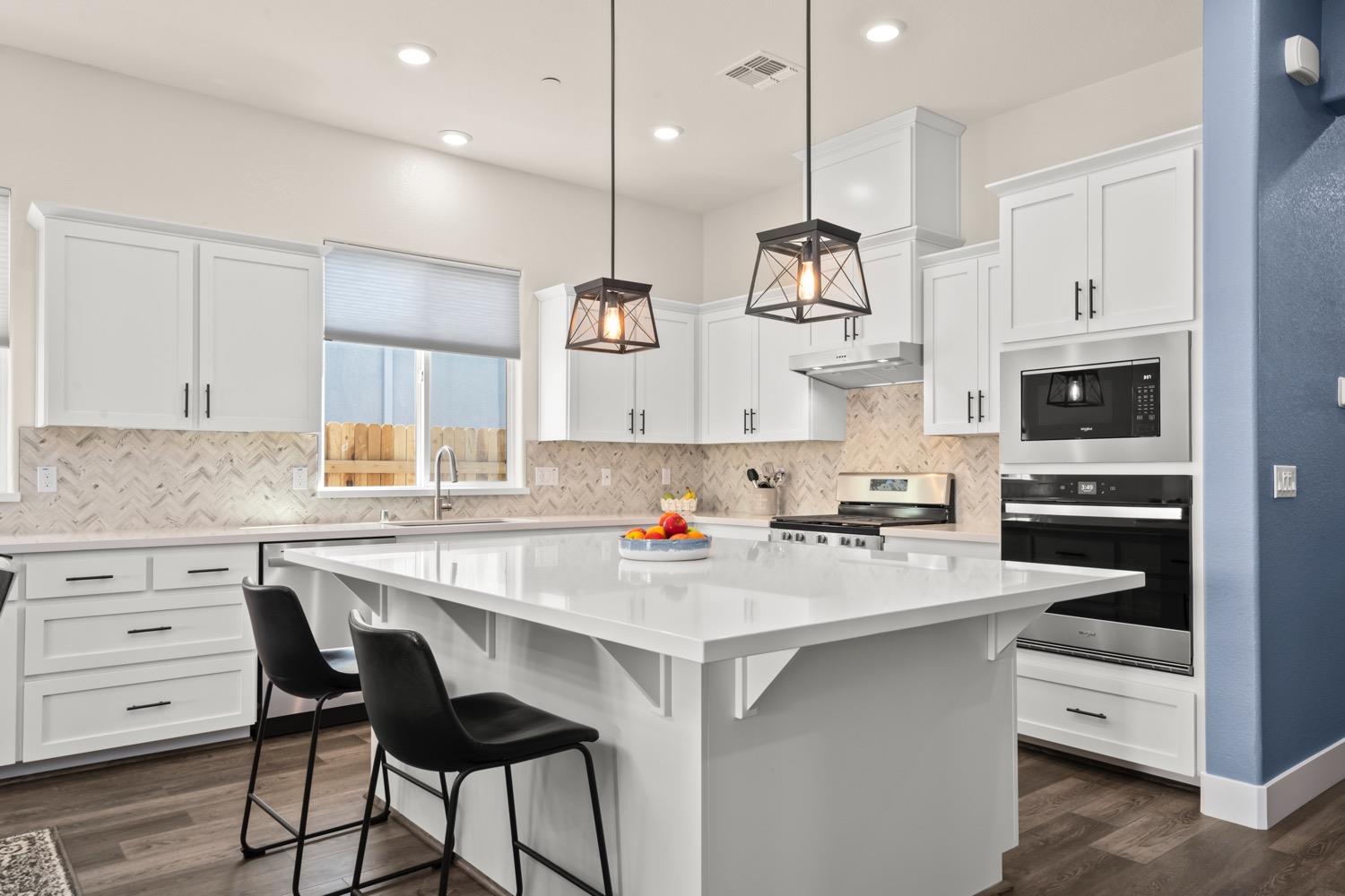 3048 Glacier Bay Way