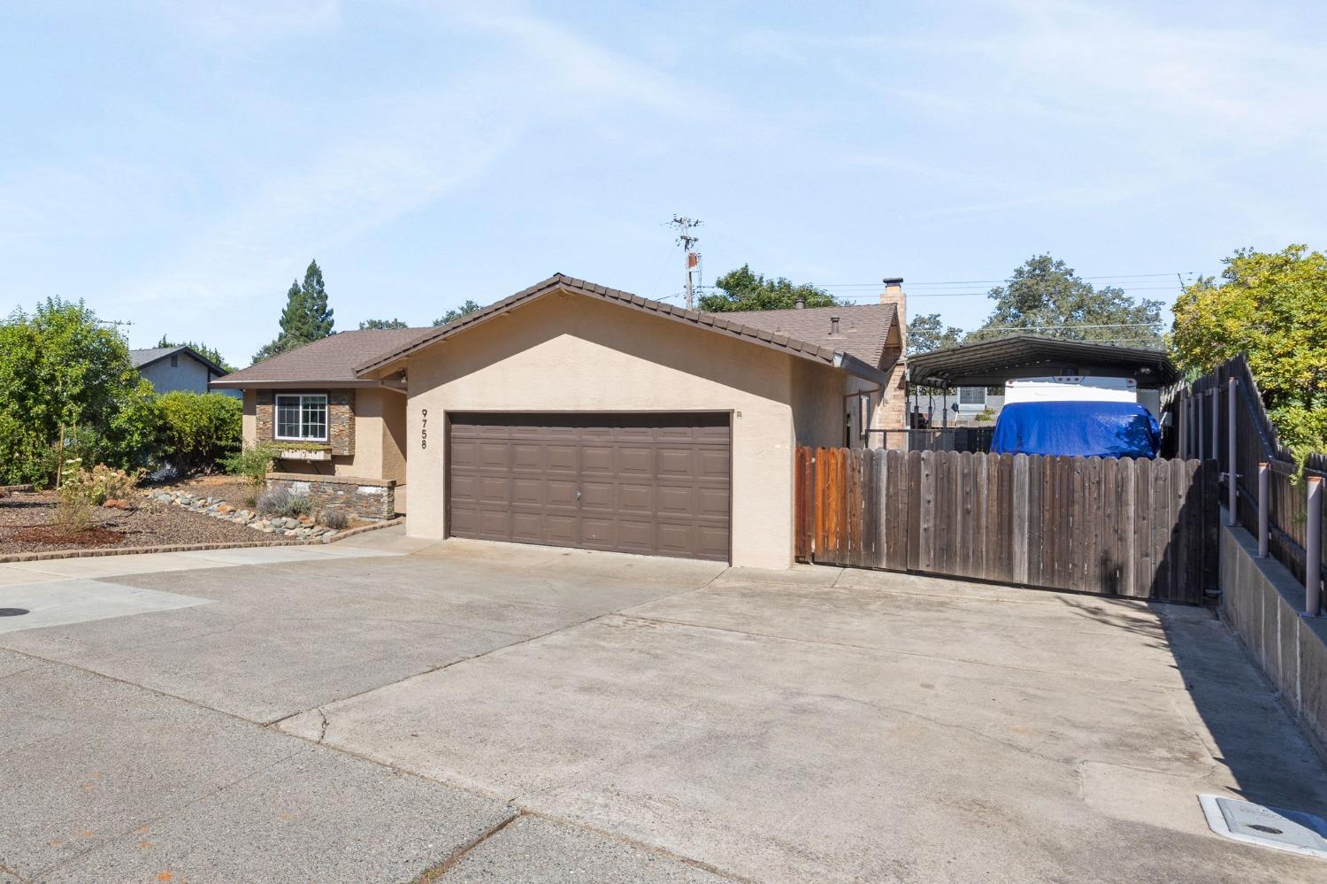 9758 Beachwood Drive