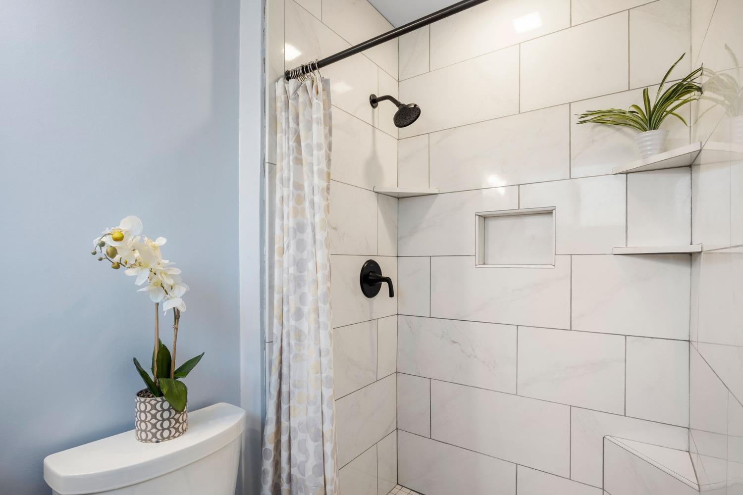 9758 Beachwood Drive