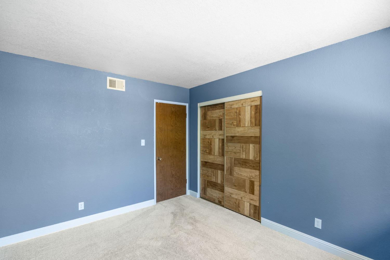 9758 Beachwood Drive