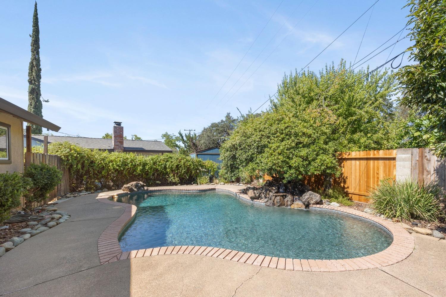 9758 Beachwood Drive