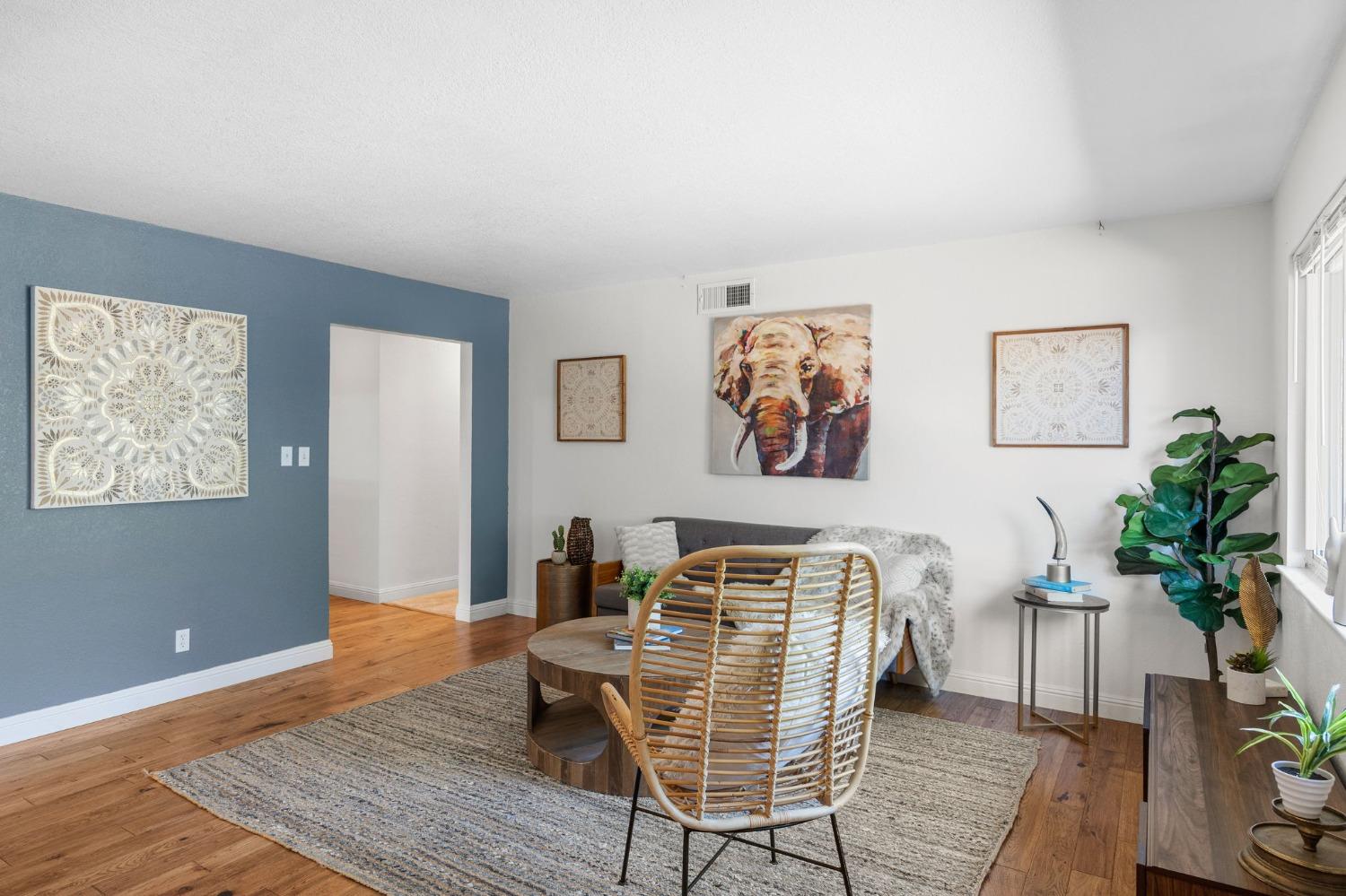 9758 Beachwood Drive