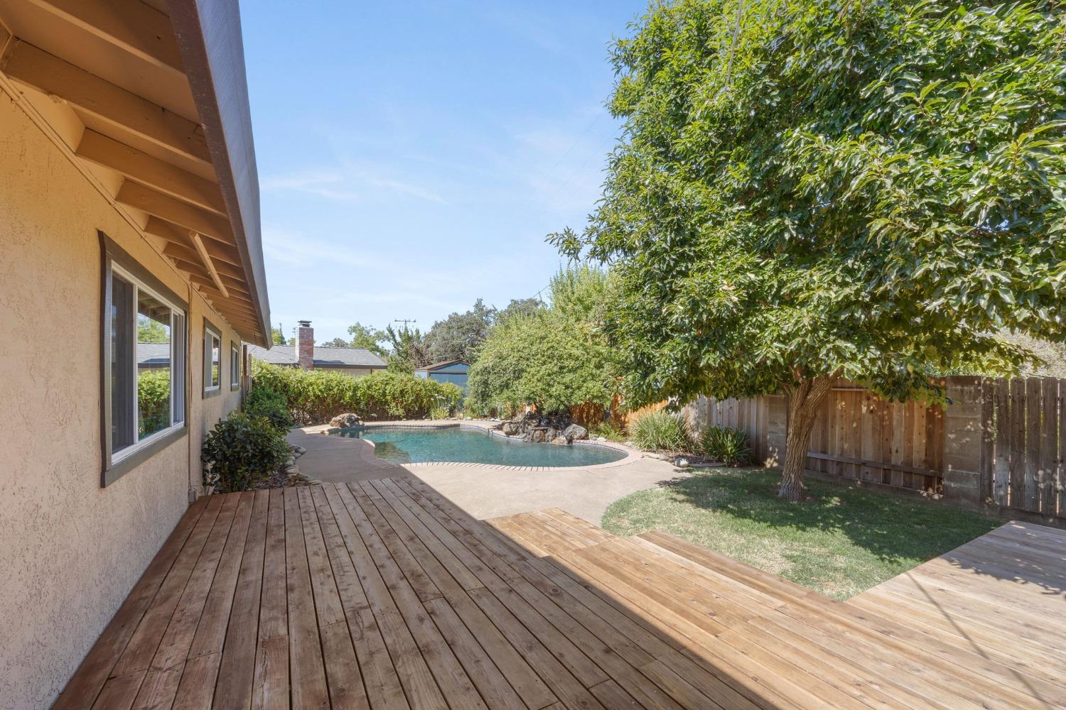 9758 Beachwood Drive