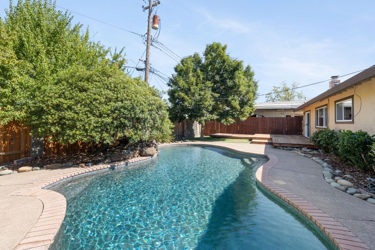 9758 Beachwood Drive