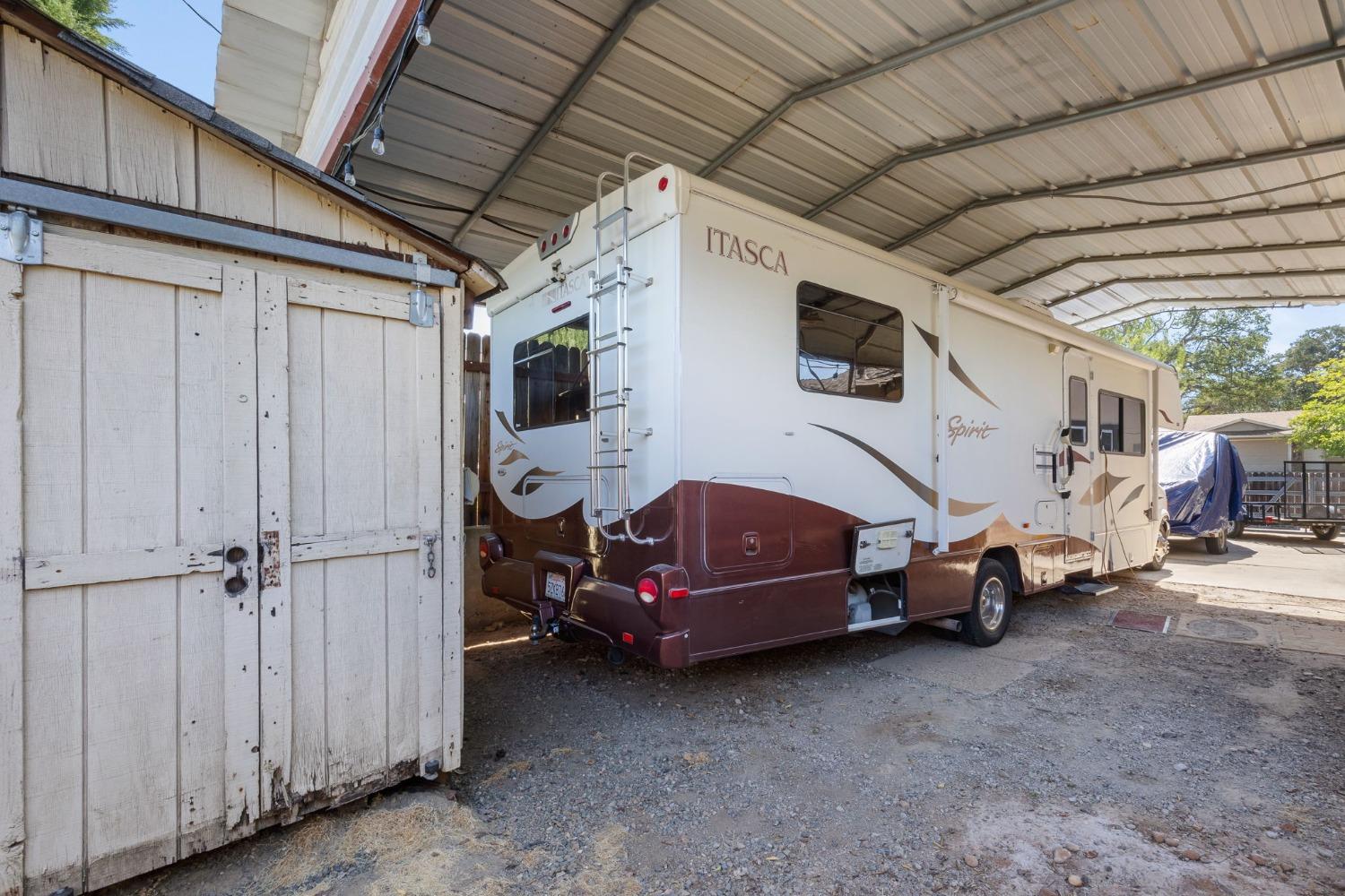 9758 Beachwood Drive