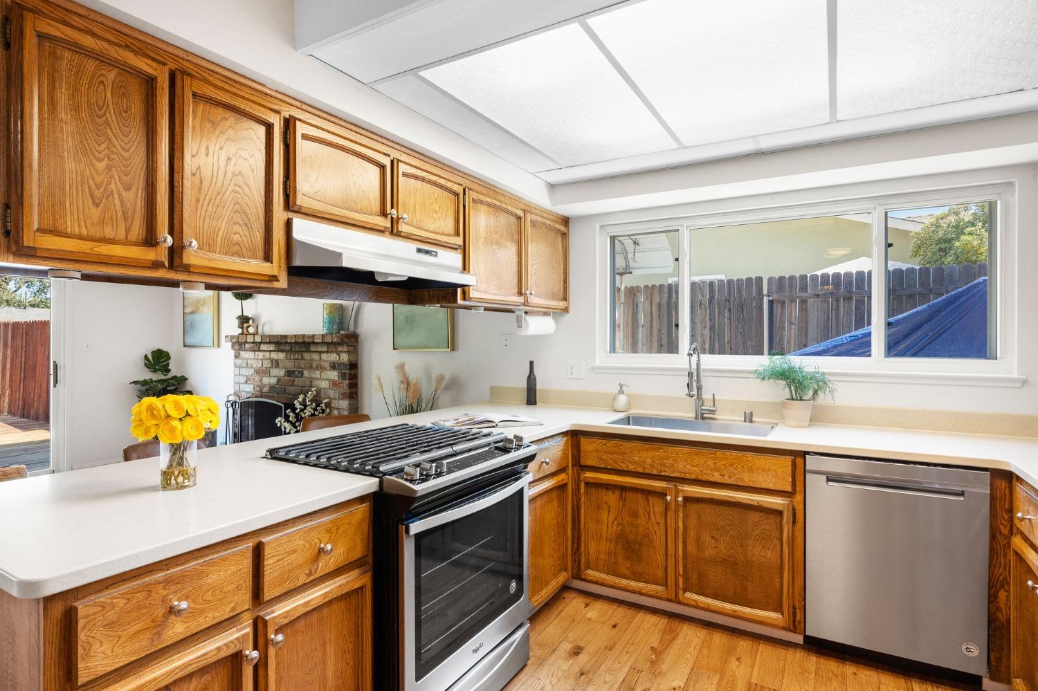 9758 Beachwood Drive