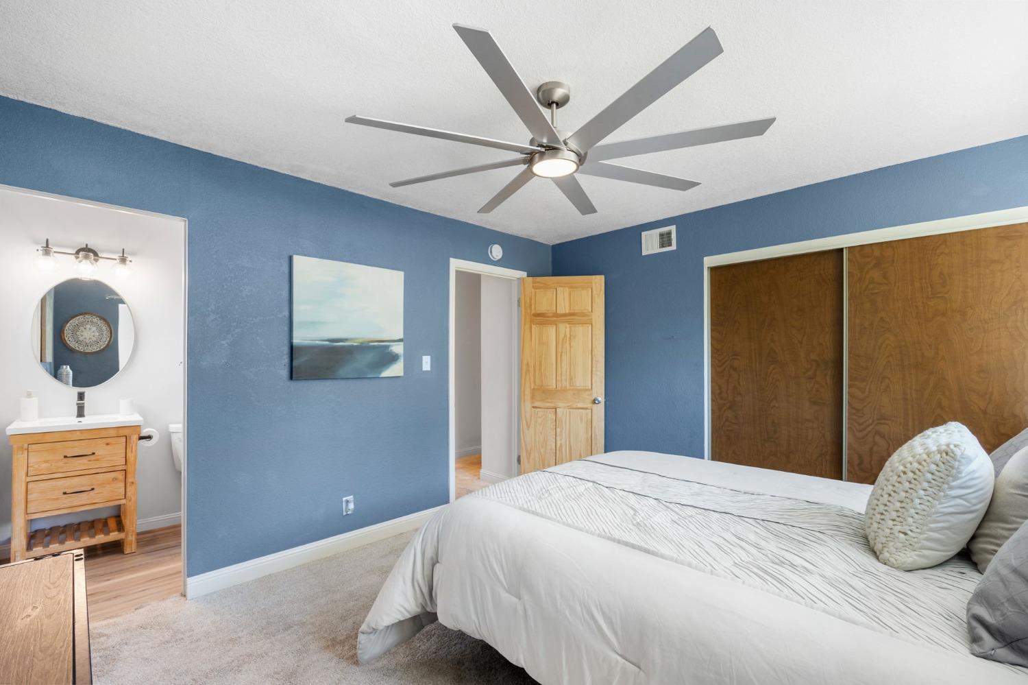 9758 Beachwood Drive