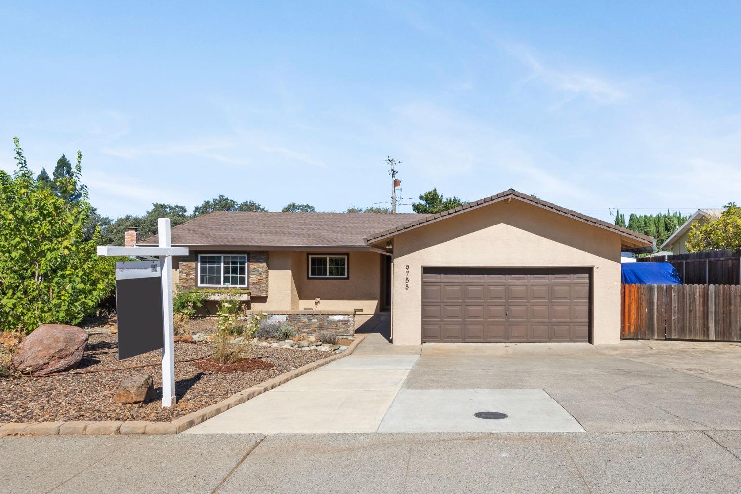 9758 Beachwood Drive