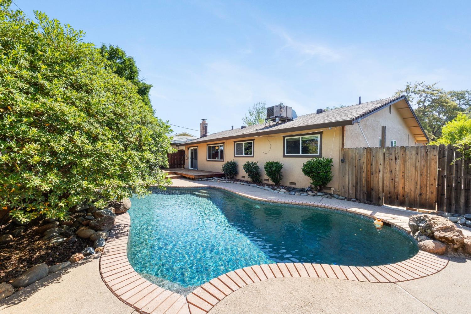 9758 Beachwood Drive