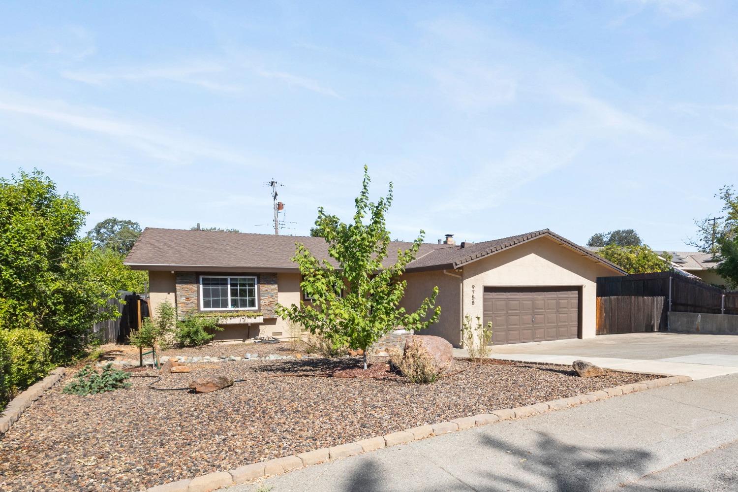 9758 Beachwood Drive