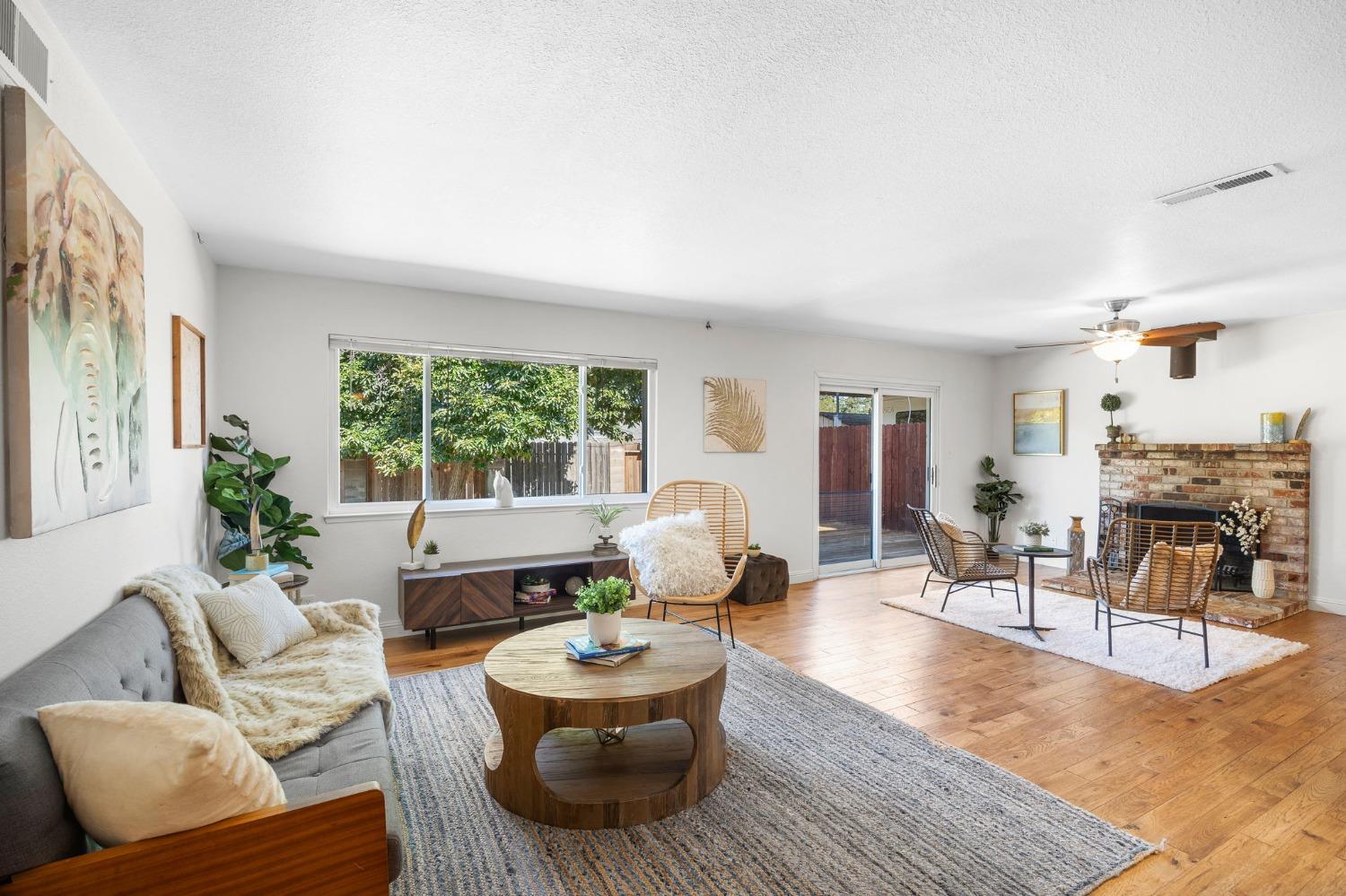 9758 Beachwood Drive