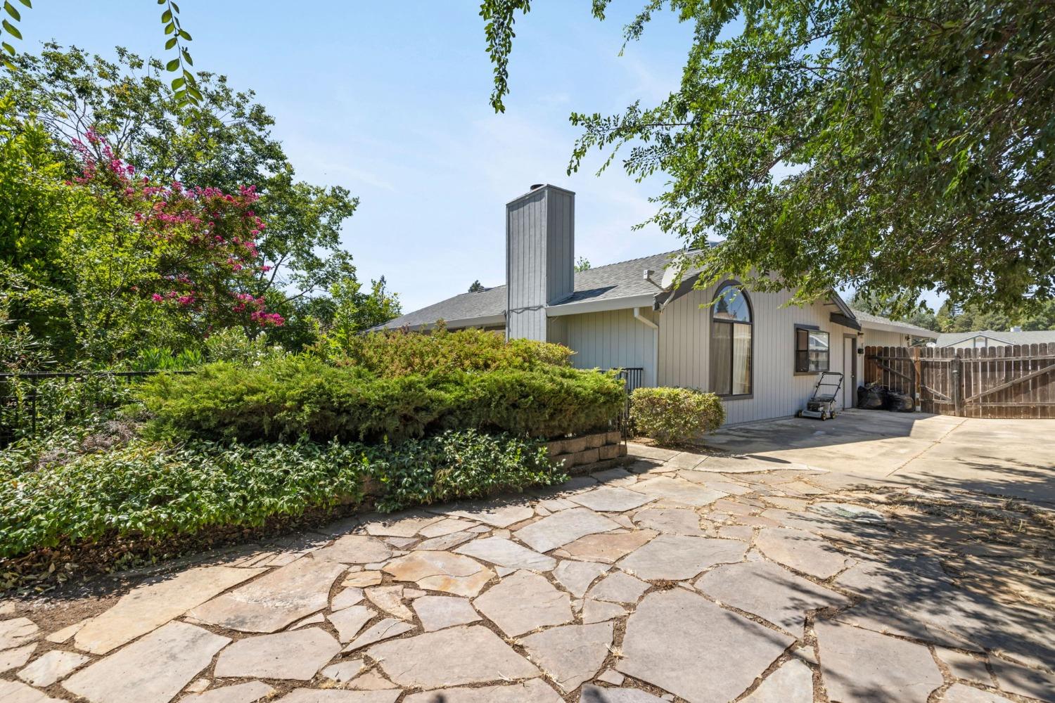 8106 Warmuth Court