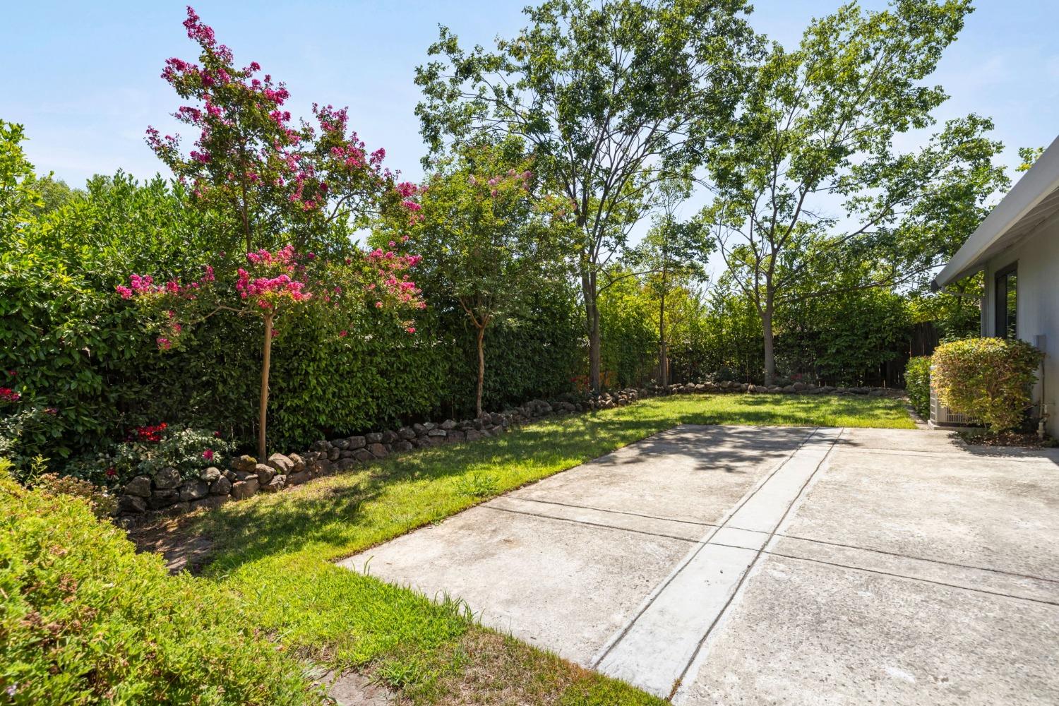 8106 Warmuth Court