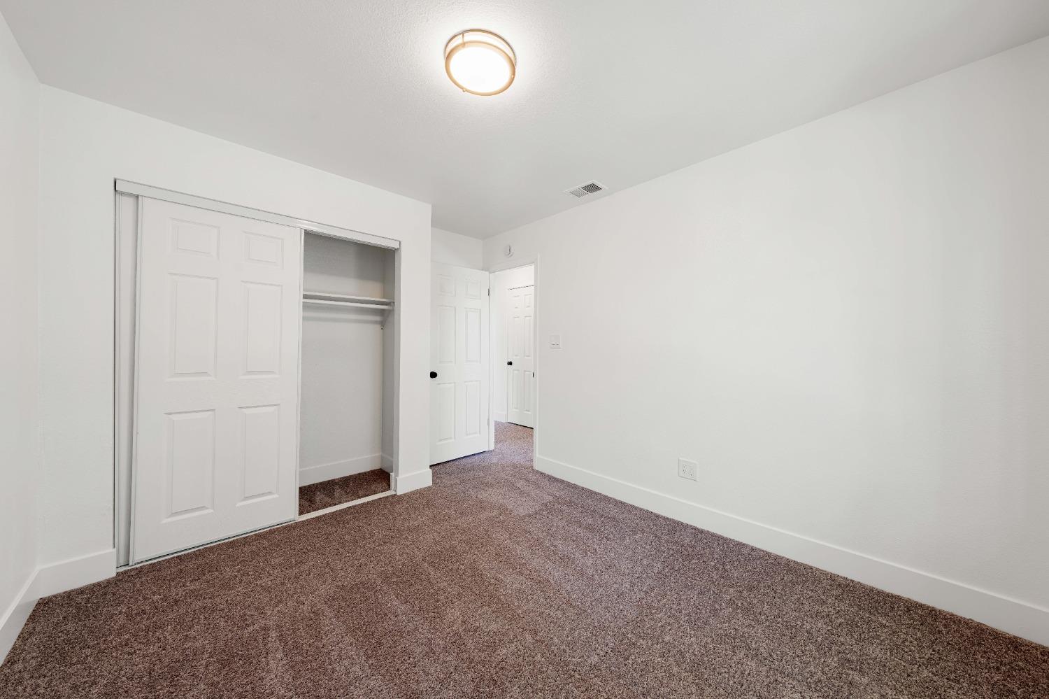 6013 Hillsdale Boulevard