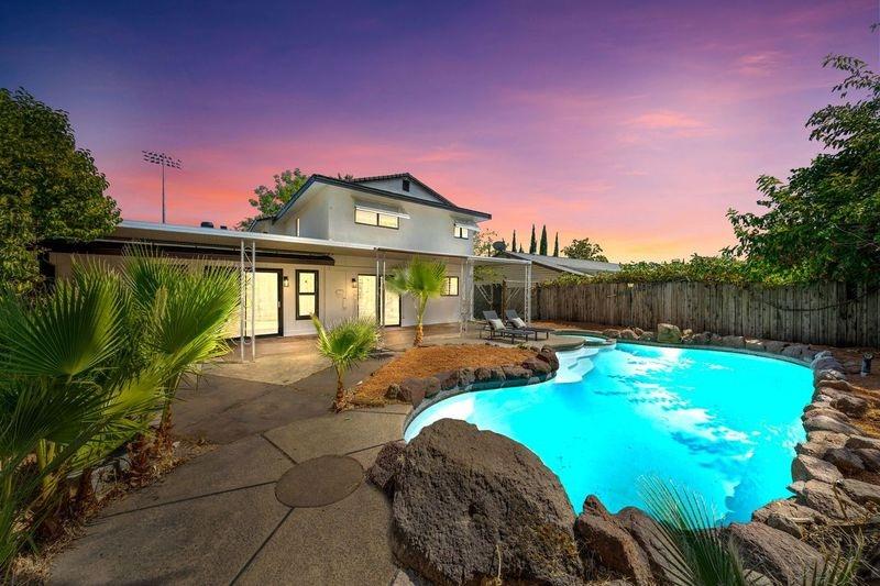 6013 Hillsdale Boulevard