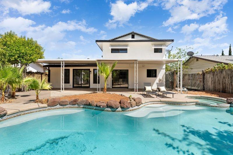 6013 Hillsdale Boulevard