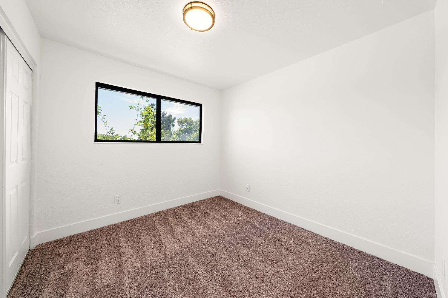 6013 Hillsdale Boulevard