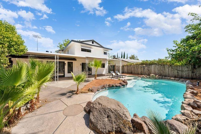 6013 Hillsdale Boulevard