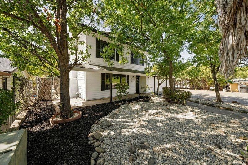 6013 Hillsdale Boulevard