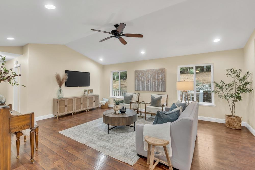 4940 Grandview Court