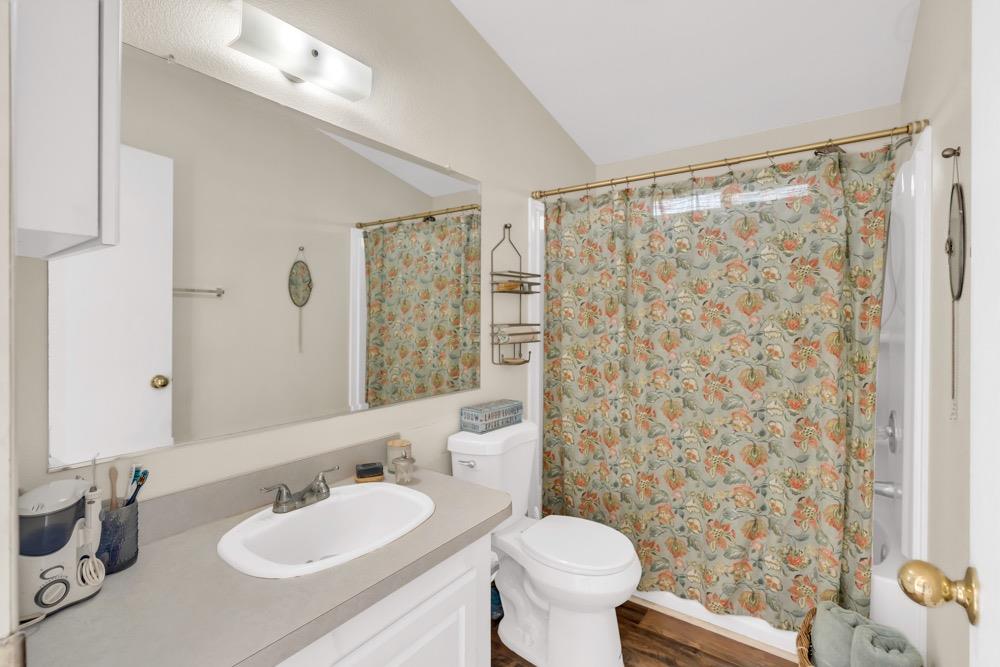 4940 Grandview Court