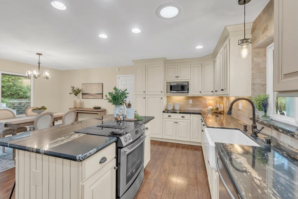 4940 Grandview Court