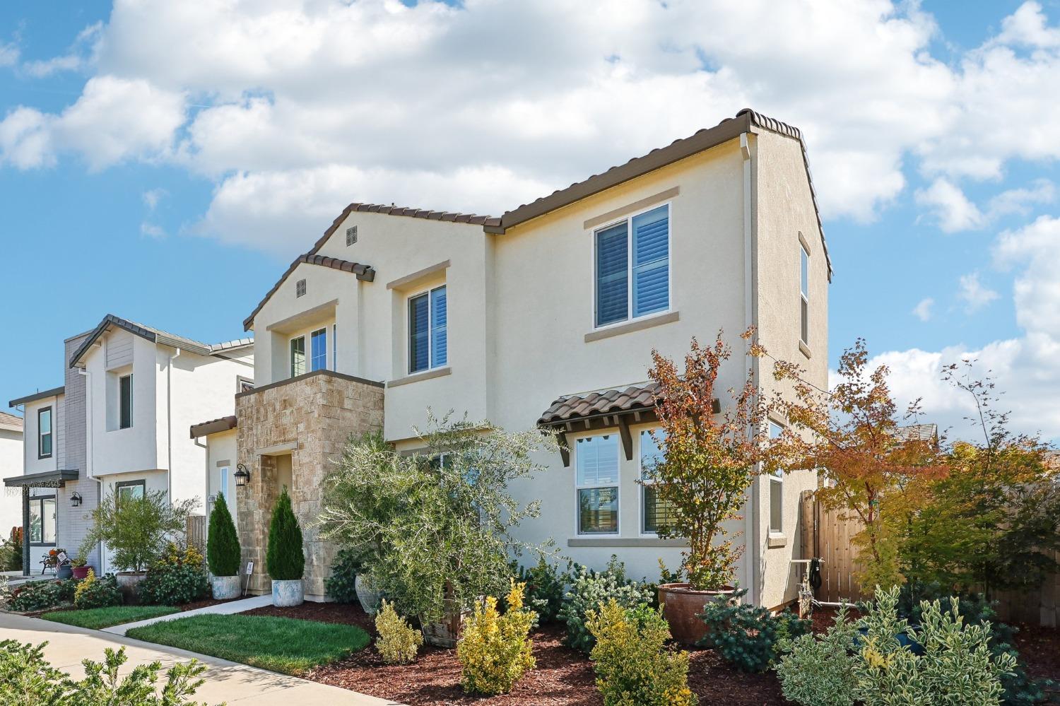 4108 Mackerricher Way