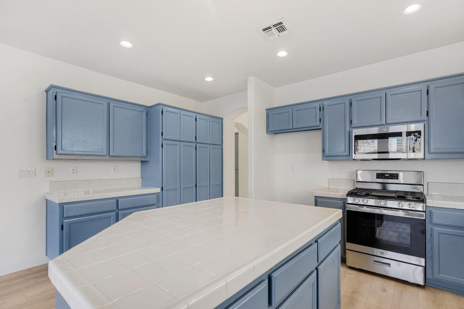 8420 Merry Hill Way