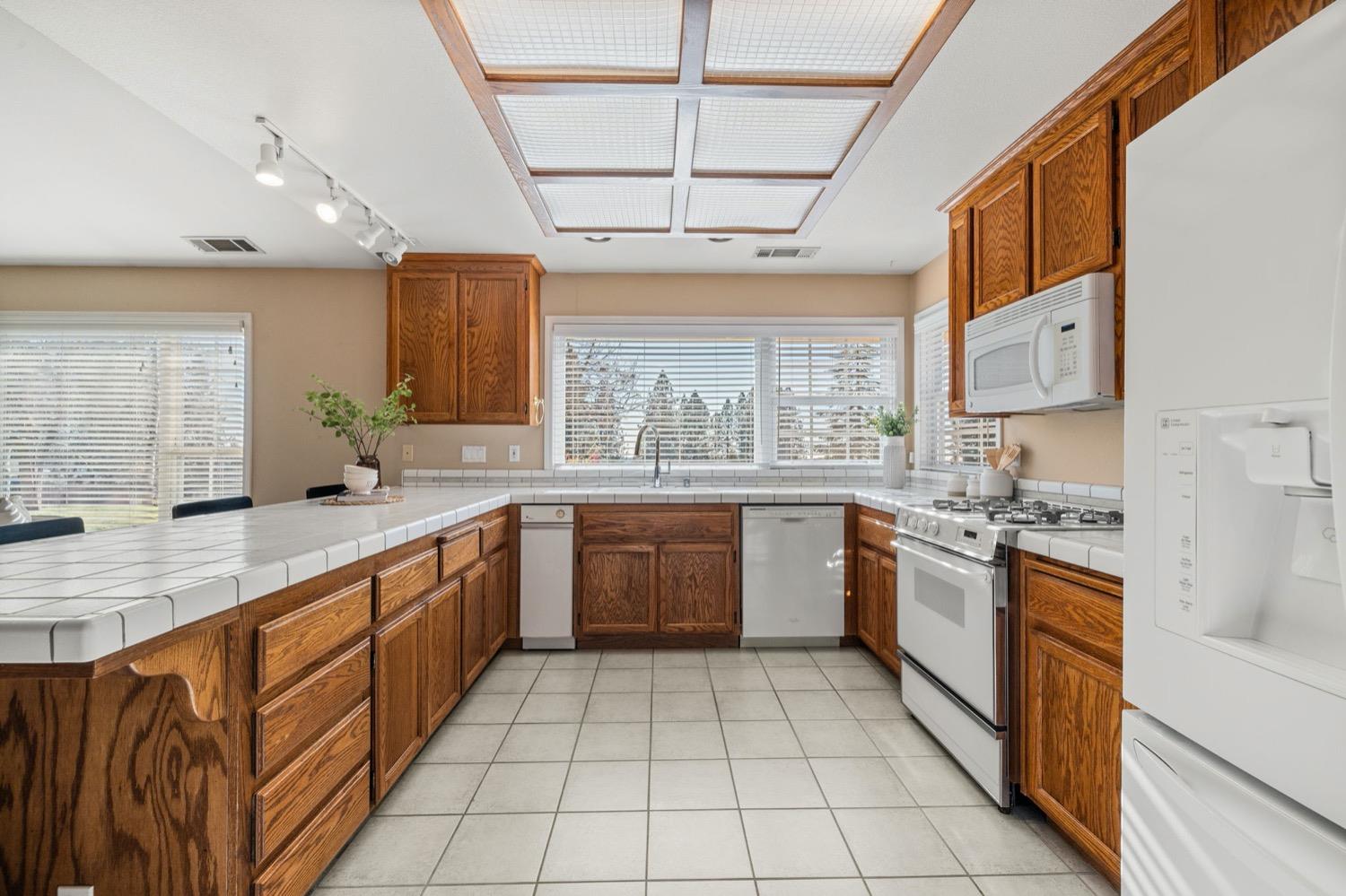 3287 Vista Del Mundo