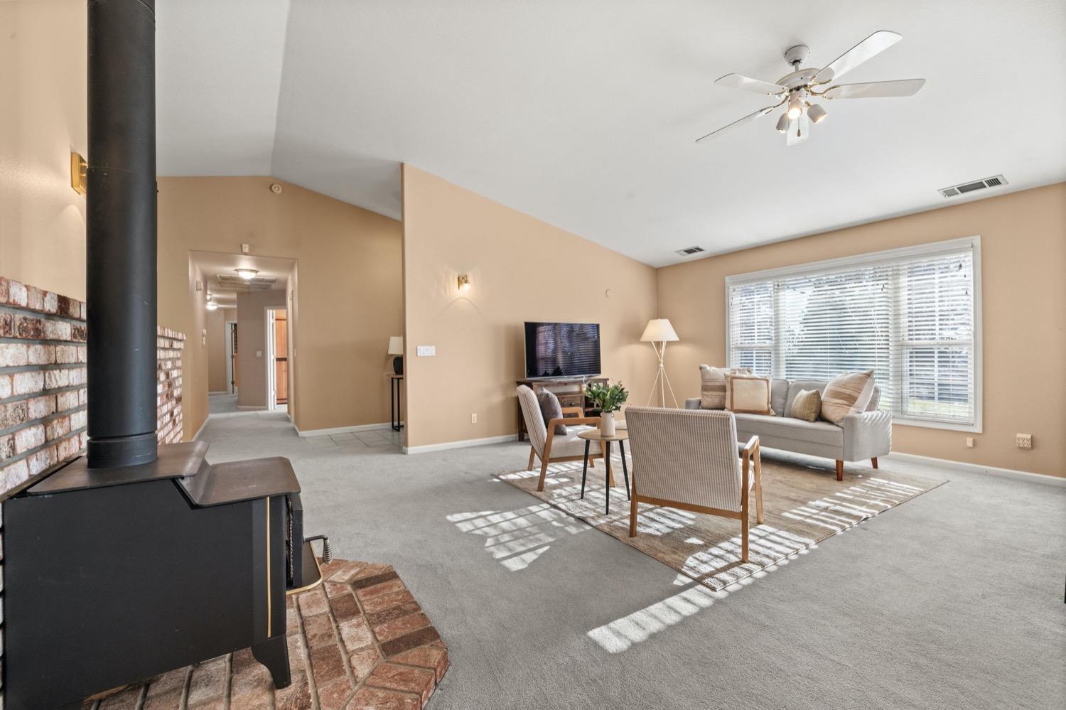 3287 Vista Del Mundo