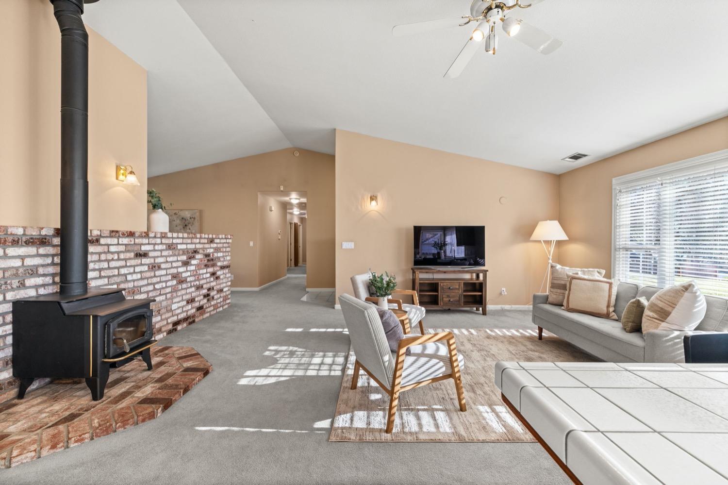 3287 Vista Del Mundo