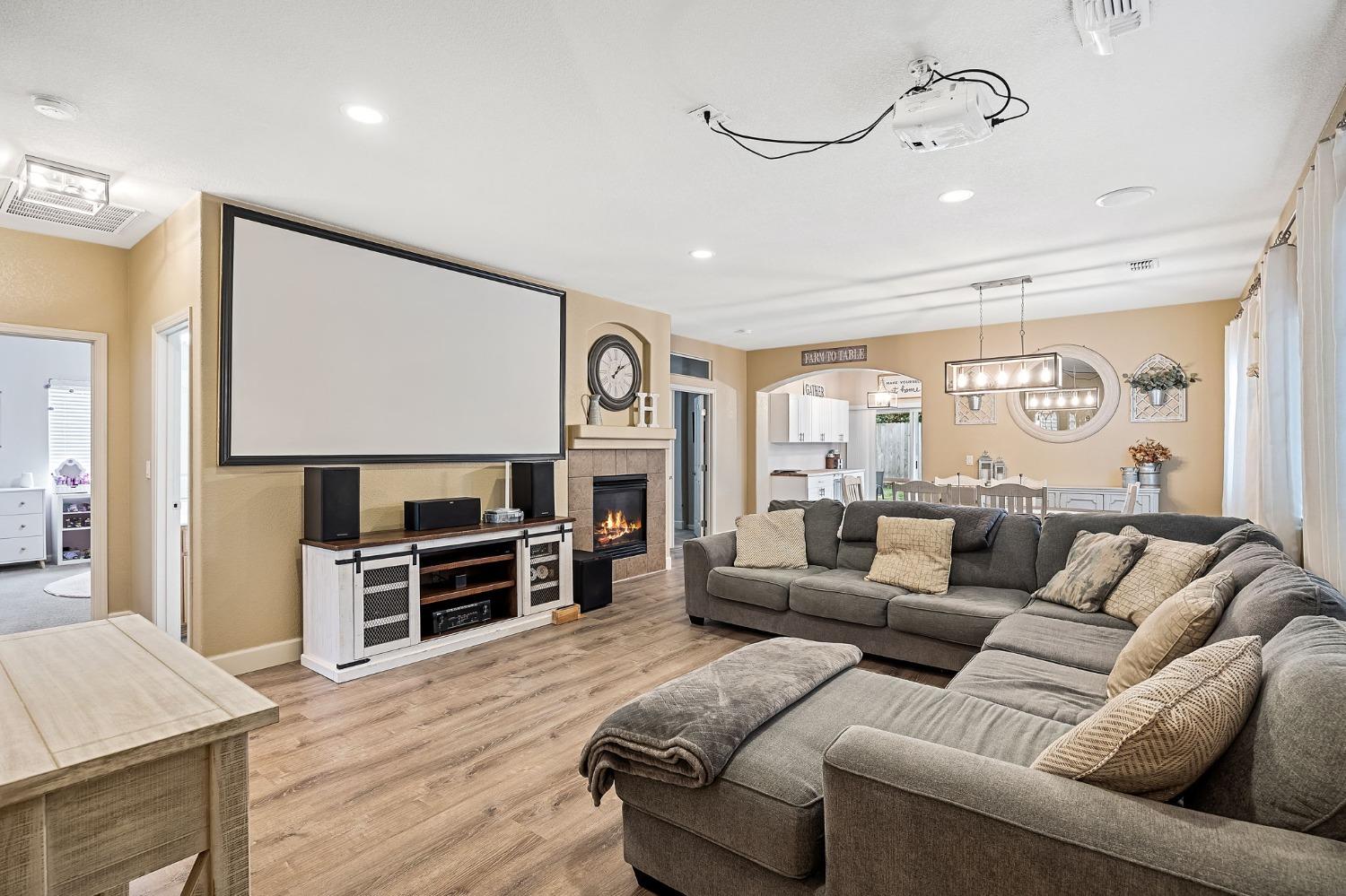 381 Rick Heinrich Circle