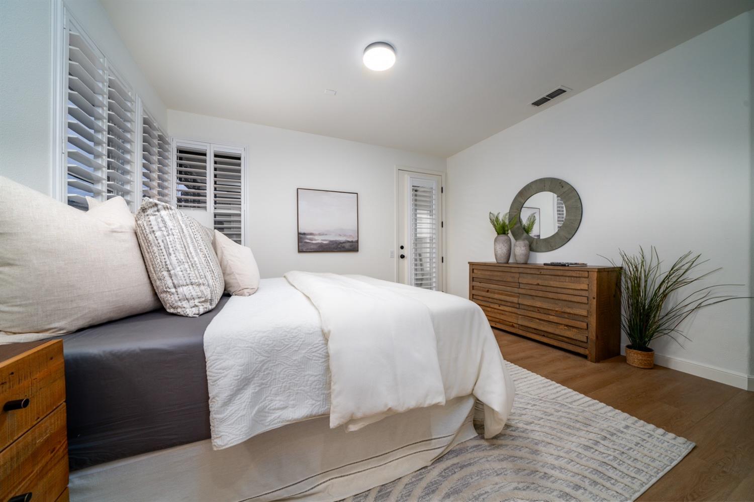 1464 Willow Bend Road