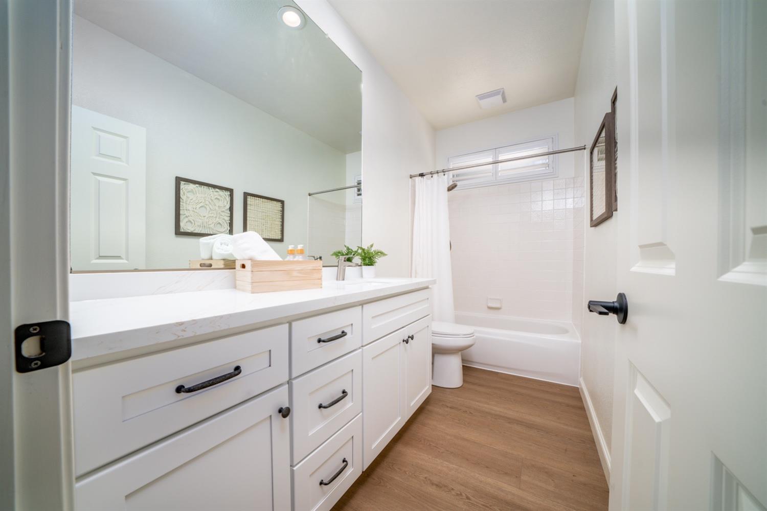 1464 Willow Bend Road