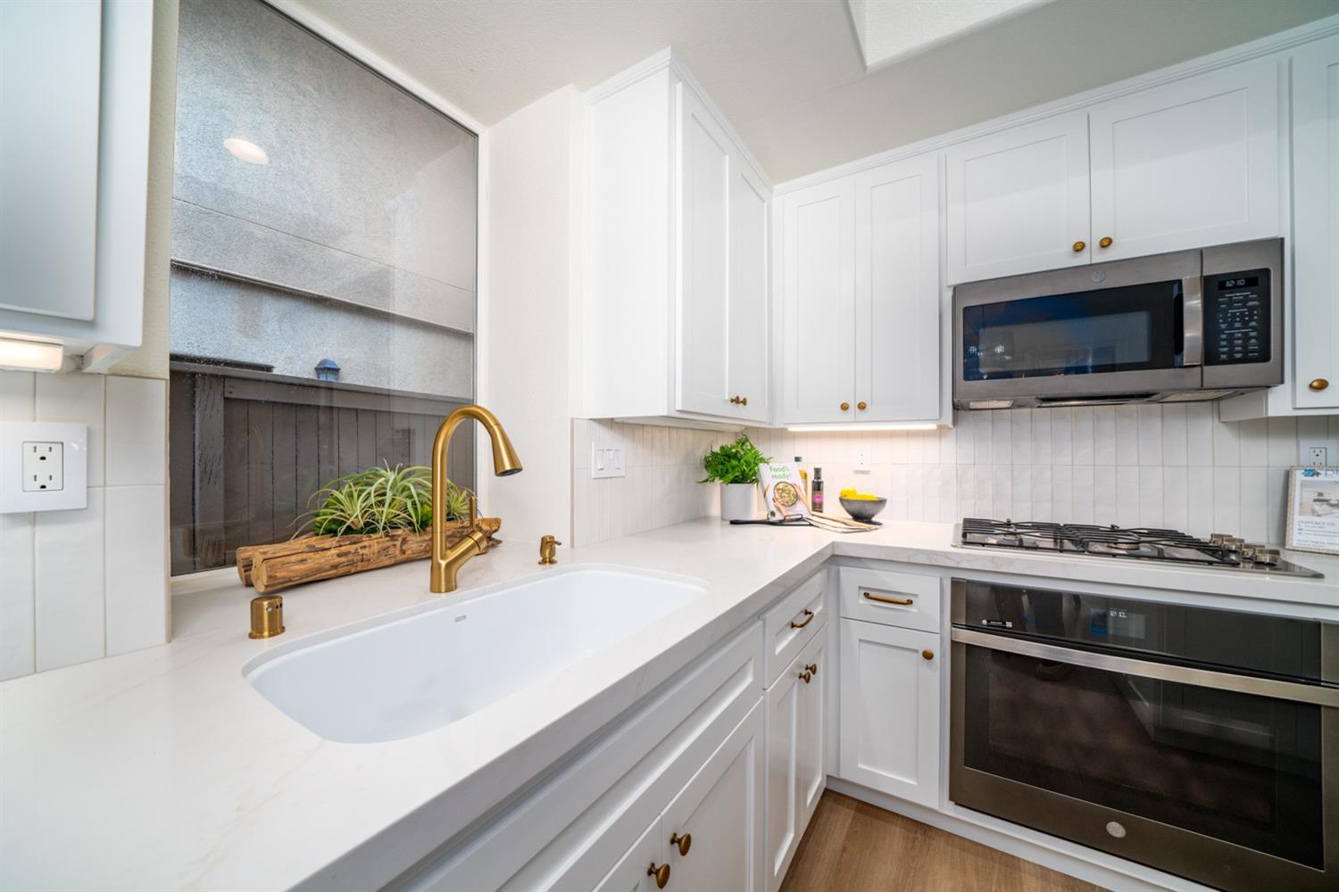 1464 Willow Bend Road