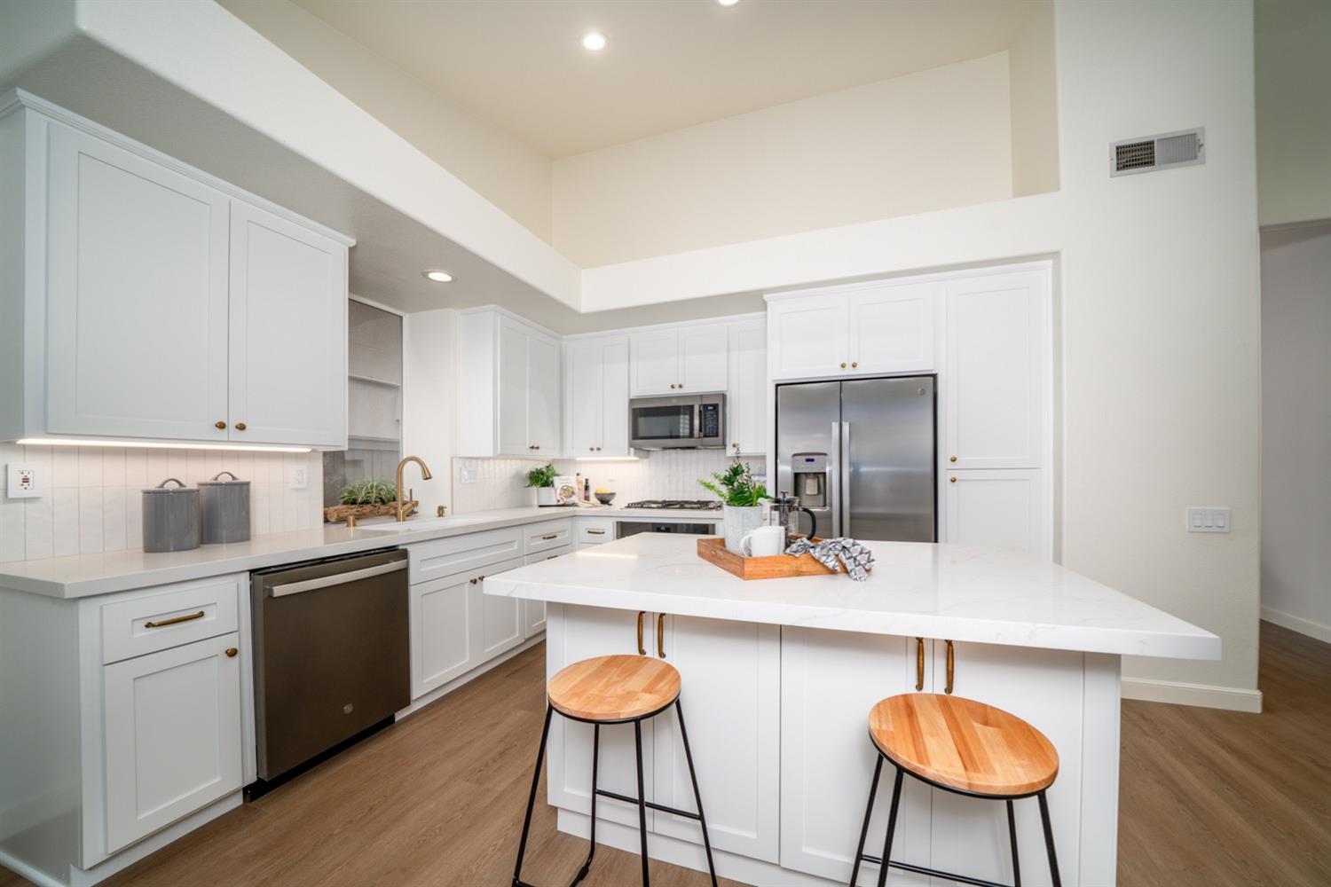 1464 Willow Bend Road