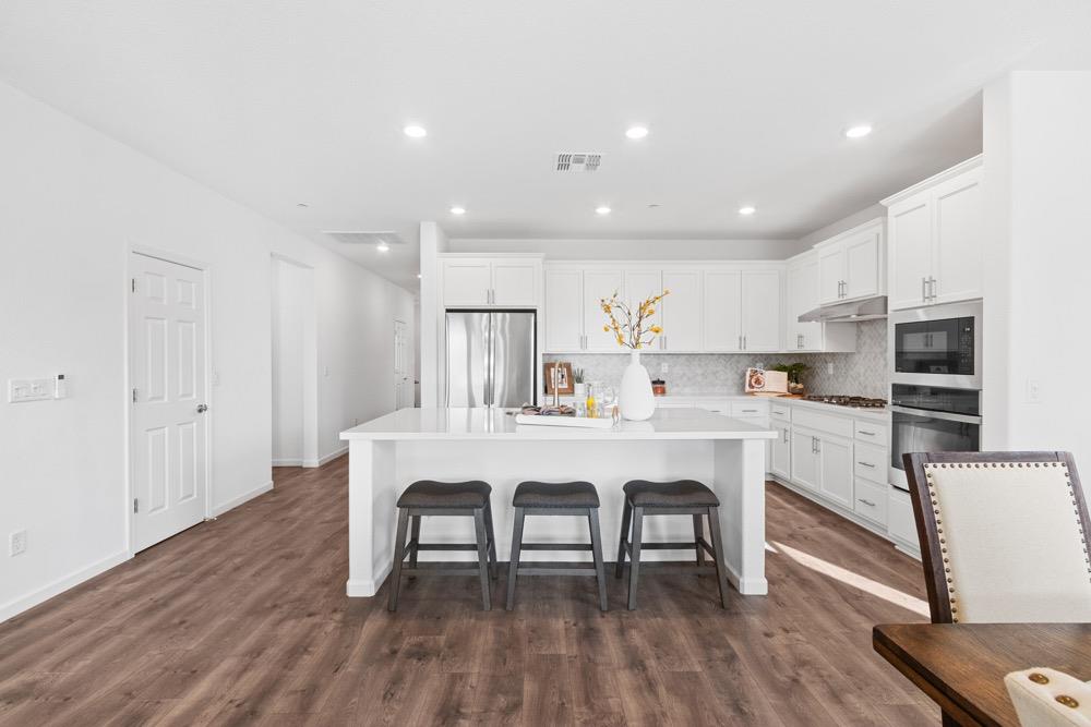 410 Confederation Court