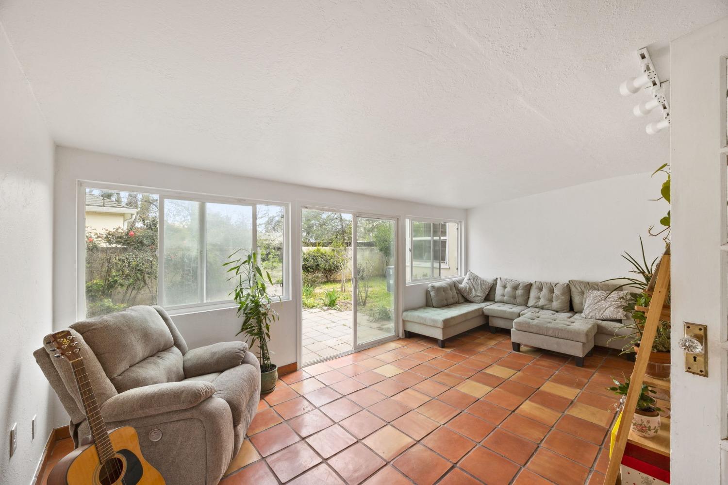 1676 Arcade Boulevard