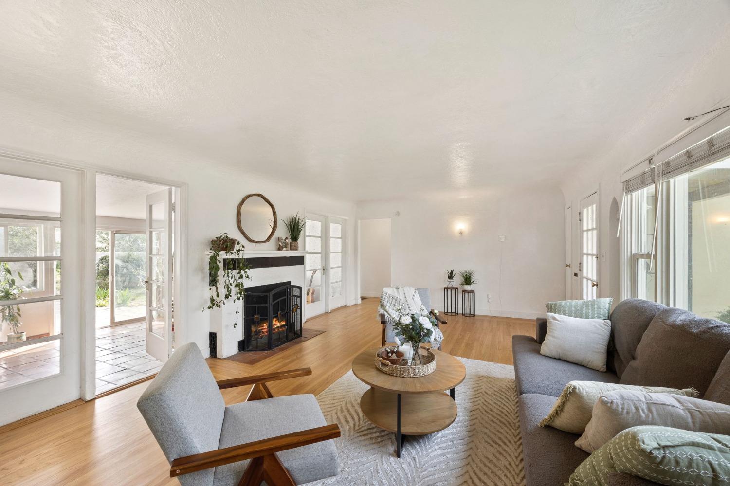 1676 Arcade Boulevard