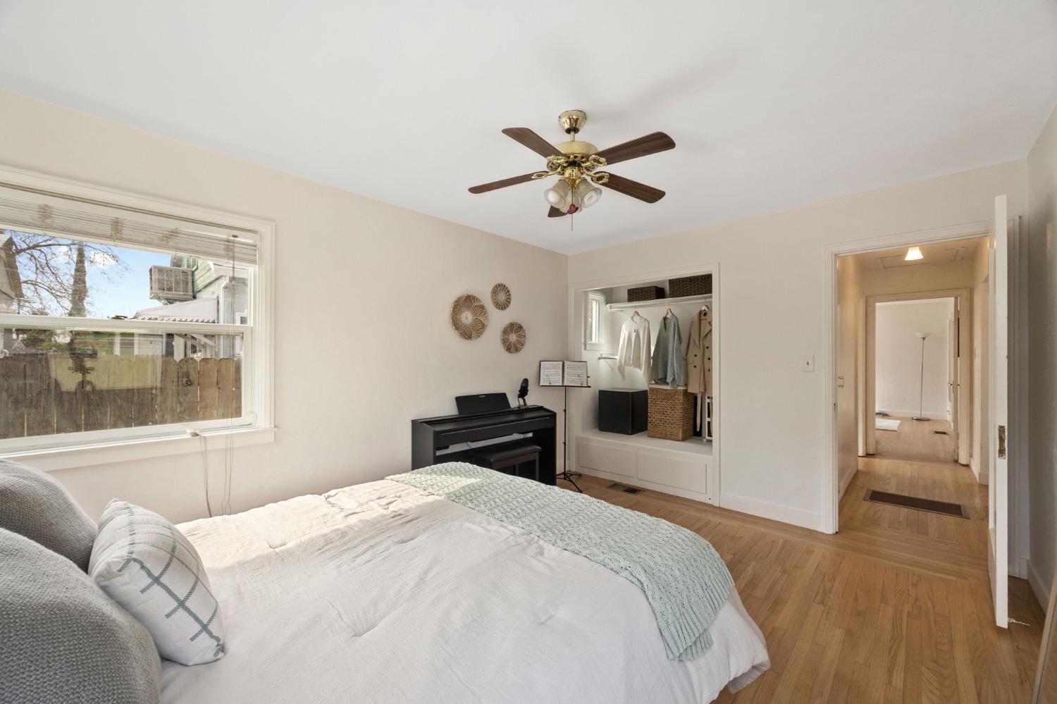 1676 Arcade Boulevard